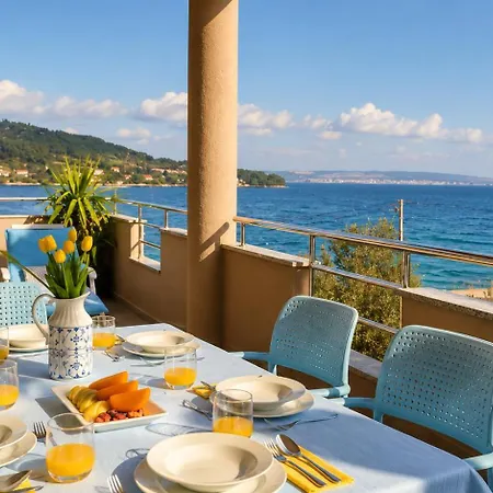 Lola's Place - Beachfront Terrace And Sea View Apartment *
